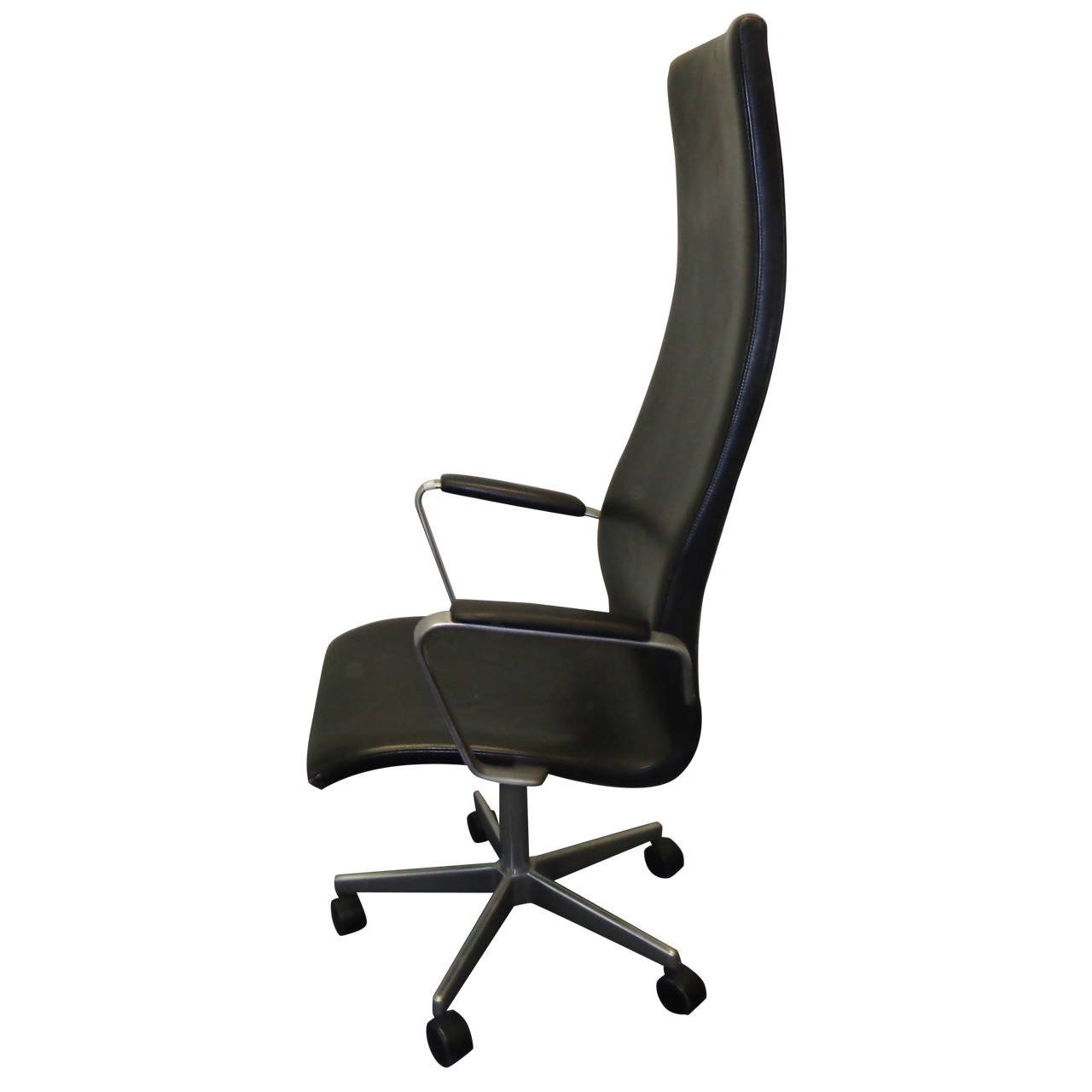 Arne Jacobsen High Oxford Chair, Black Leather