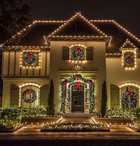 Christmas Lights & Everything You Need To Know About Them - Furniture ...