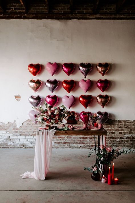 heart balloon wall
