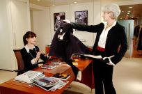 Are you a die-hard fashionista and do you want to jazz up your space? You should definitely take inspiration from the ultra-glamorous office of Miranda Priestly from The Devil Wears Prada!
