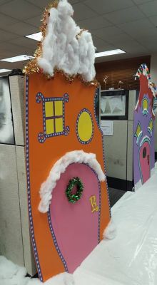 christmas cubicle