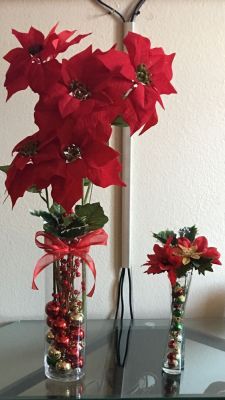 vase poinsettia