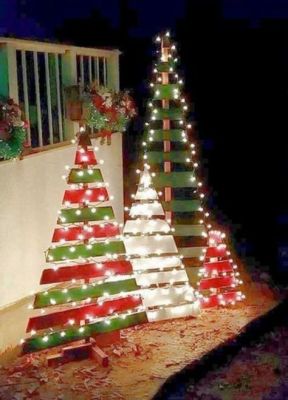 plank christmas tree