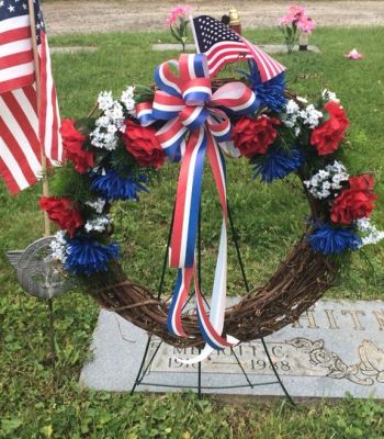 wreath grave