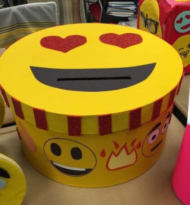 emoji box