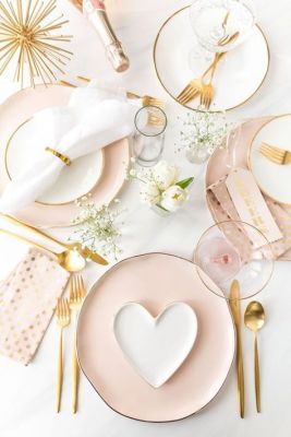 pastel valentine table