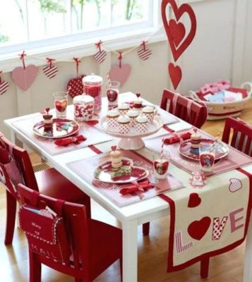 Unique Valentine's Day Table Decorations and Decor Ideas for A